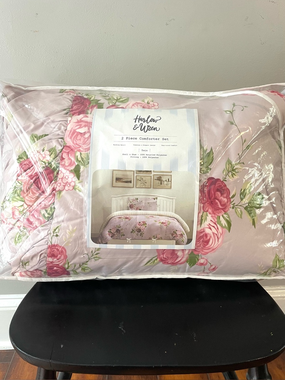 Harlow & Wren Pink Floral 2 pieces Twin Comforter Set. NWT